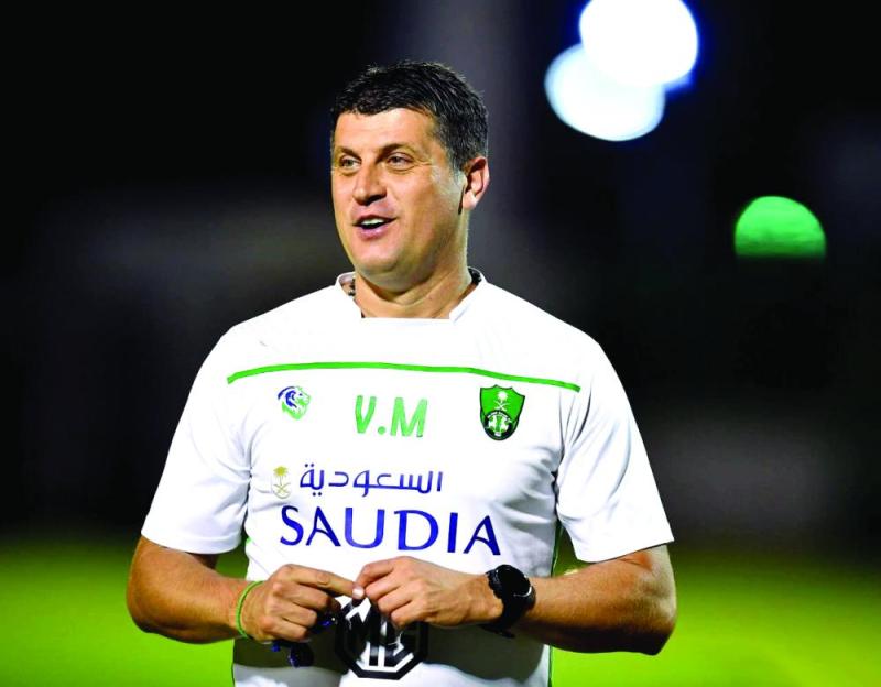 الأهلي يستعيد مصابيه.. والهلال يجهز الفرج