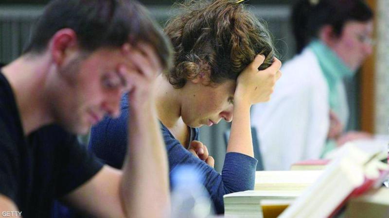 منحة جامعية لدعم «الكسالى»