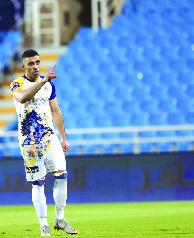 الجلاد في طريقه للاحتفاظ بلقب الهداف