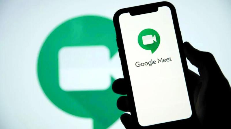 «Google Meet» يدعم «المؤتمرات»