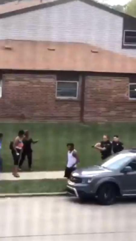 حظر تجول بمدينة أمريكية بعد حادث عنصري