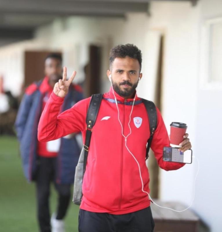 تغريم وإيقاف لاعب أبها  'النجار' مباراتين