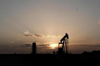 ارتفاع النفط مع تراجع الإنتاج الأمريكي