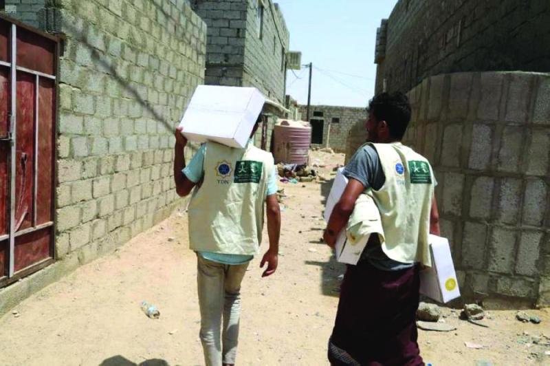 6730 كرتون تمور لمتضرري
3 محافظات يمنية