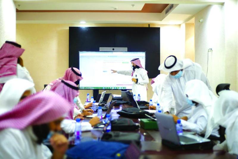 «مقابلات إلكترونية» للمقبولين بمعهد الحرم