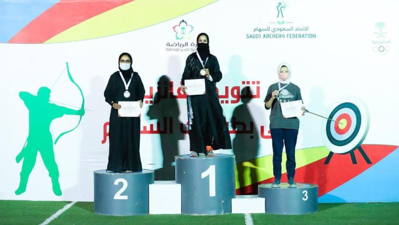 دلال و عفاف و سـارة يتزعمن سهام السيدات