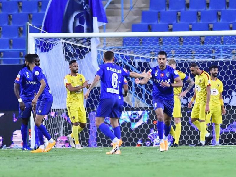 الهلال يكتسح الحزم برباعية ويحقق لقب الدوري