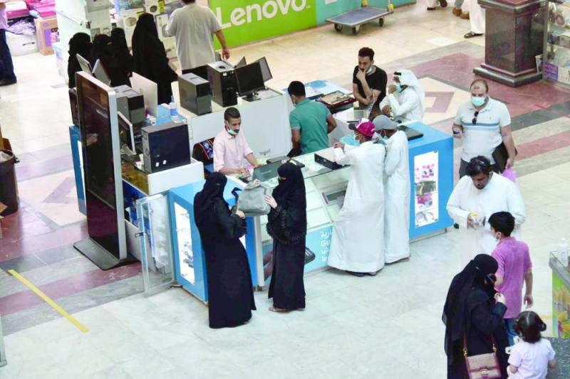 سباق «الساعات الأخيرة» يقفز بأسعار الحاسبات