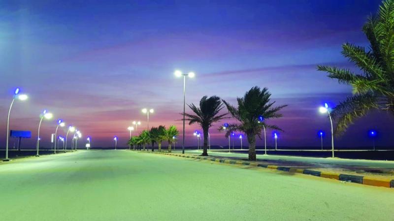 تركيب 200 عمود إنارة بشوارع الرفيعة