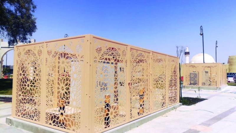 سواتر جمالية لـ«المحولات الكهربائية» بالدمام