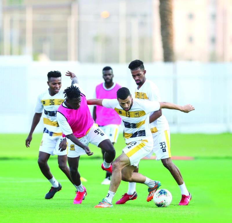 «عشاء» يجهز الاتحاد للنصر
