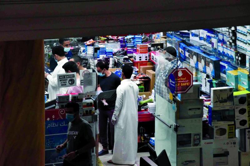 «الوافدة» تشعل أسعار الحواسيب بأسواق الشرقية