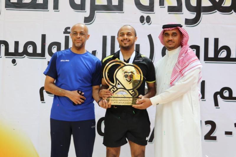العباد بطلاً لرجال التنس و المطيري للاولمبي و الشريف للشباب