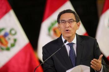 برلمان بيرو يصوت على عزل الرئيس