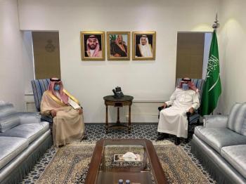 نائب وزير الخارجية وسفير البحرين يستعرضان العلاقات الثنائية