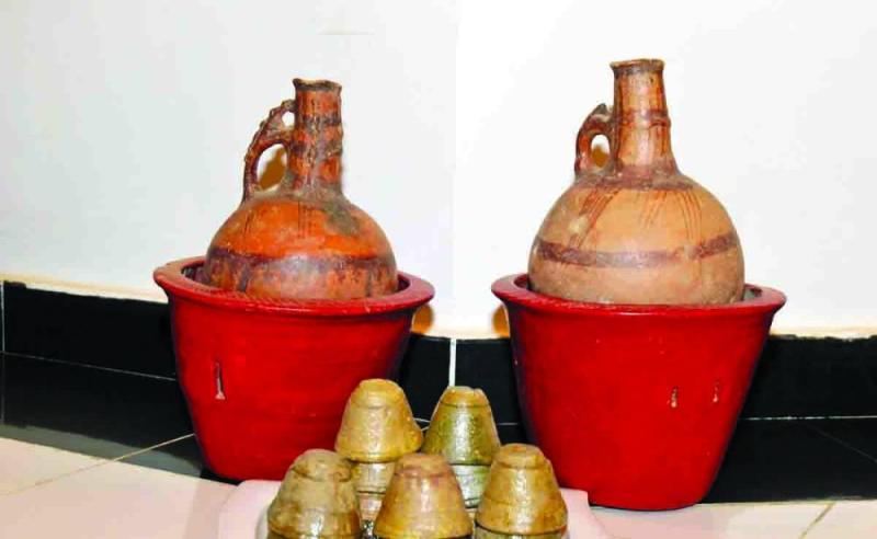 «الدلة الفخارية» عنوان محبي القهوة العربية