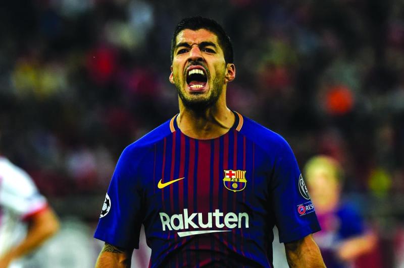 سواريز يفسخ عقده مع برشلونة