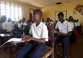 «يونيسيف»: إغلاق المدارس قد يضيع جيل في أفريقيا