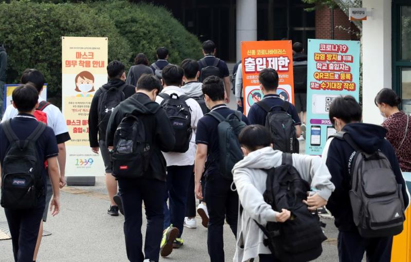 كوريا الجنوبية تسجل 125 إصابة جديدة بكورونا