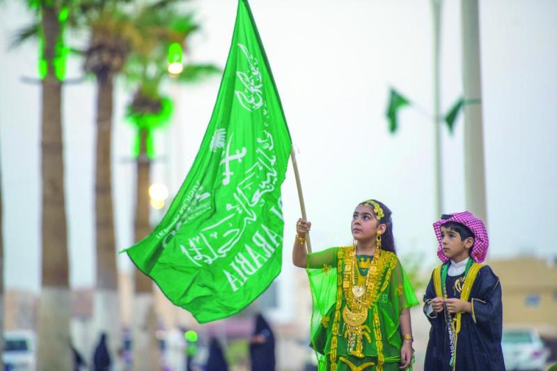 فرحة وطن..
براءة وانتماء