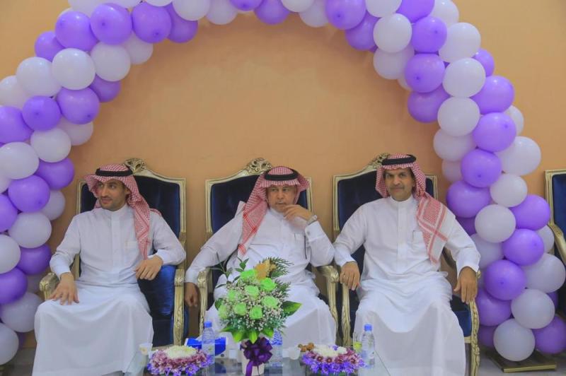 العقيل يحتفي بإدارة نادي البكيرية 