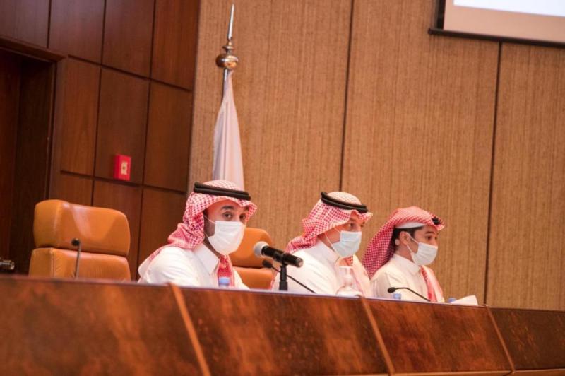 وزير الرياضة يجتمع مع رؤساء الأندية لبحث استراتيجية الدعم
