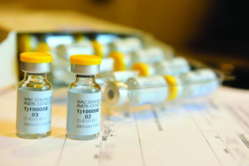 لقاح كورونا يتقدم بسرعة.. ولكن السياسات السيئة تقيده