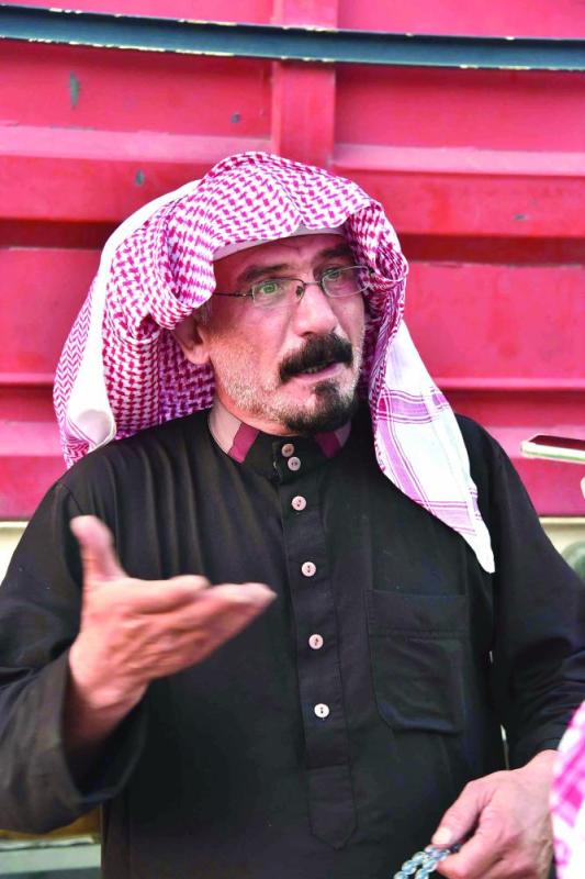 الشاحنات الأجنبية.. منافسة مخالفة تضر الناقل الوطني