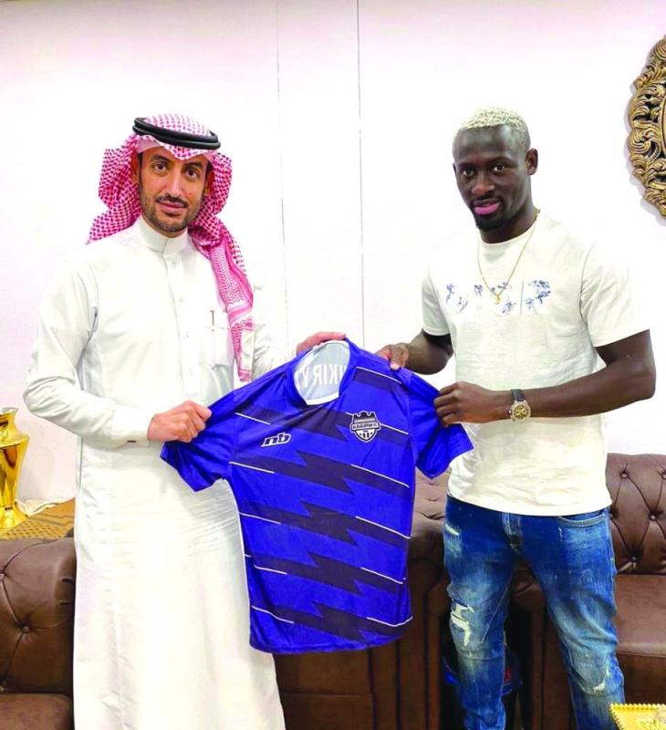 البكيرية يدعم صفوفه بـ «ثلاثة محترفين»