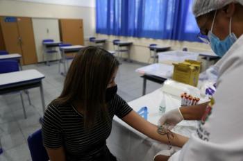 البرازيل تسجل 728 وفاة جديدة بفيروس كورونا