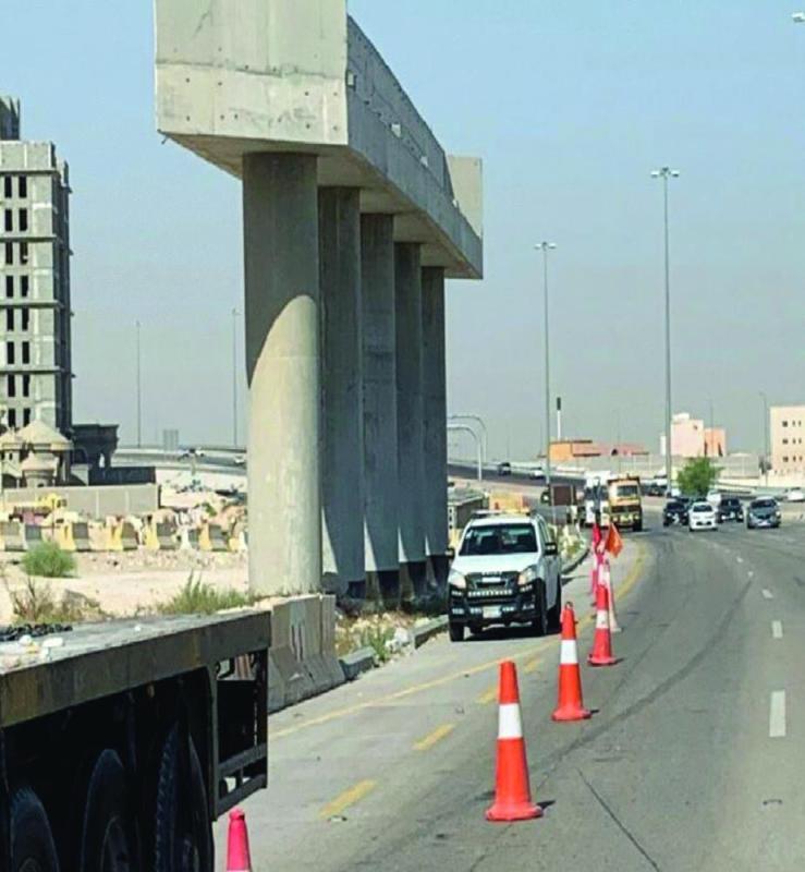 تحويلة مرورية لاستكمال تقاطع طريق الأمير نايف