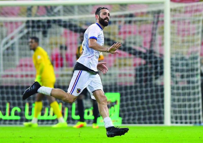 المغربي فتوحي بديلا لبلايلي في الأهلي
