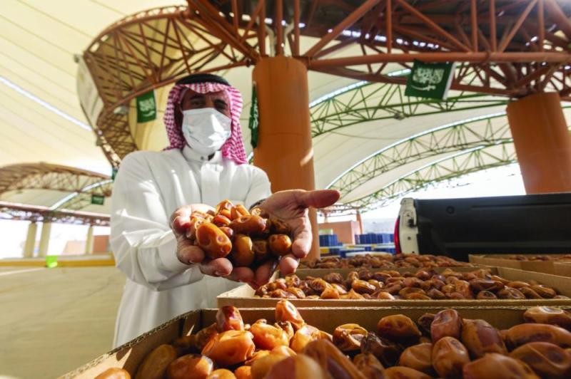 3 أسواق «تجزئة» للتمور بالأحساء