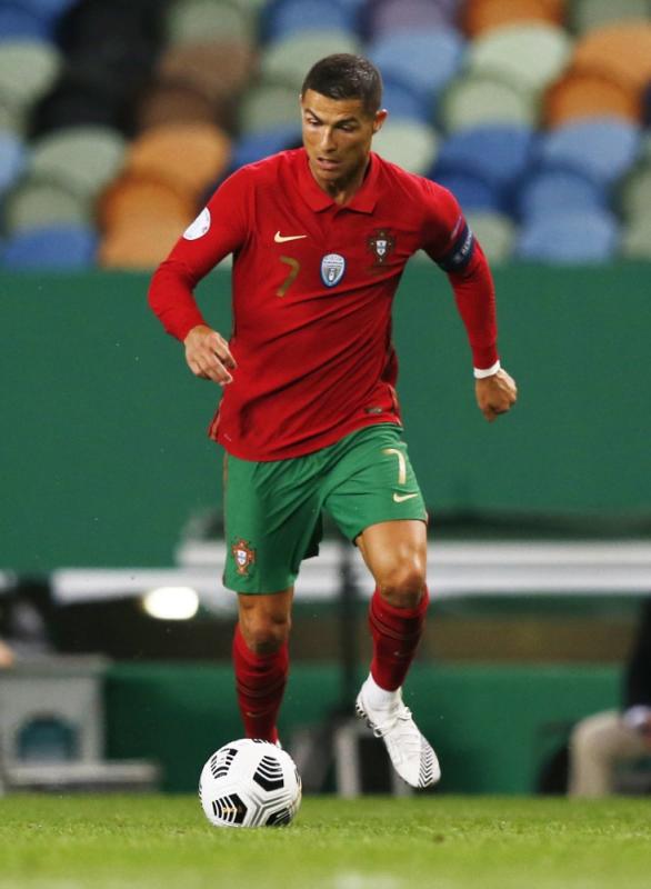 فرنسا والبرتغال.. صراع الأبطال
