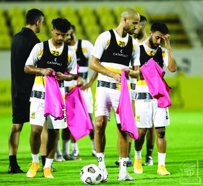 الاتحاد يتفق مع البرازيلي هنريكي بـ 4 ملايين دولار