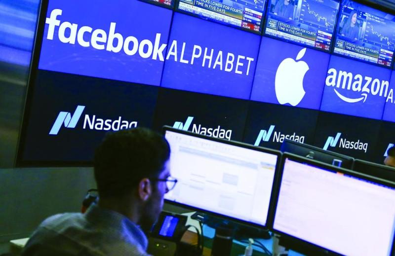 اتهامات الاستحواذ تلاحق «أمازون وآبل وفيسبوك وألفابت»