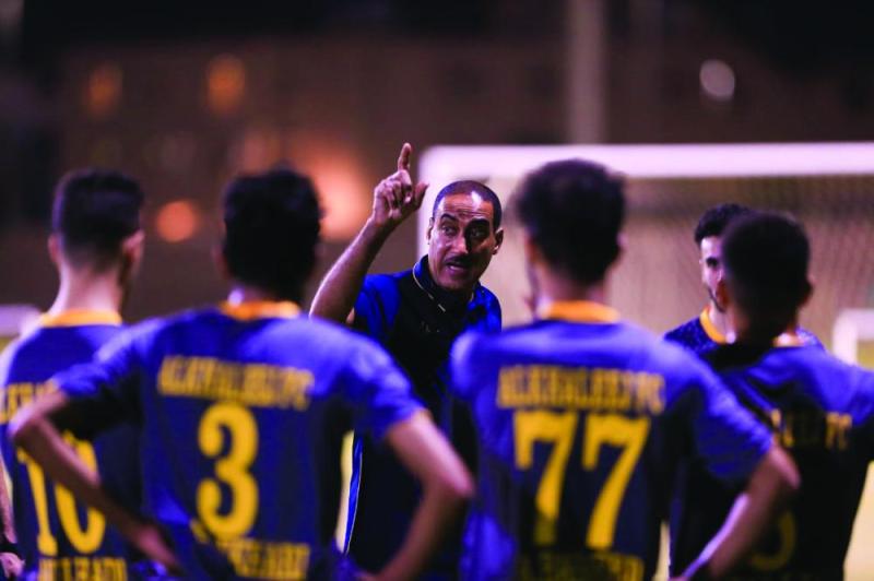 سمير هلال يختبر عناصر الخليج أمام العدالة