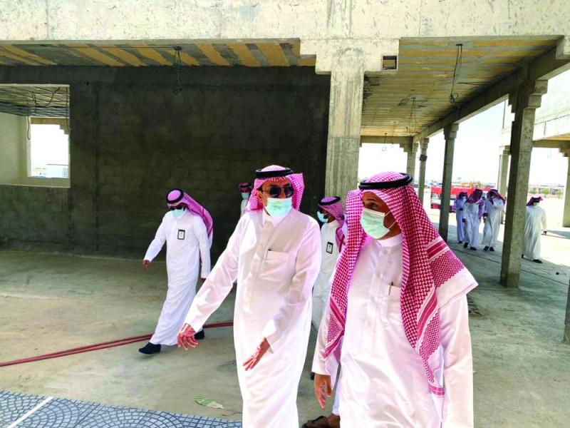 زراعة 15 ألف م2 مسطحات خضراء ببقيق