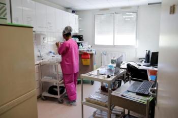 إعادة فرض الطوارئ الصحية لمواجهة كورونا فى فرنسا