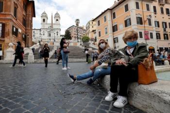 إيطاليا تدرس فرض إجراءات لحظر التجوال