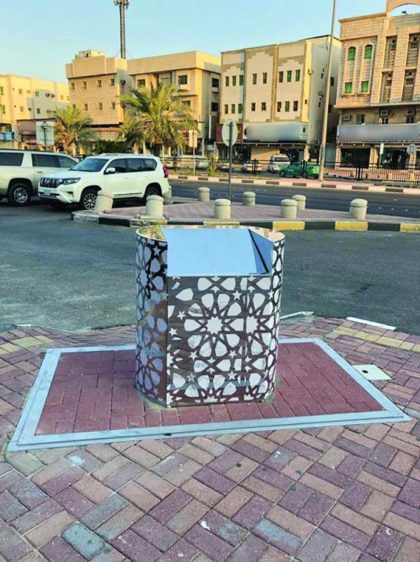 حاويات نفايات ذكية تعمل بالطاقة الشمسية