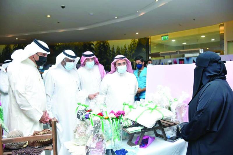 300 مبدعة في «سواعد سعوديات»