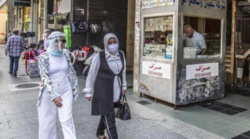 لبنان يسجل 1002 إصابة جديدة بكورونا