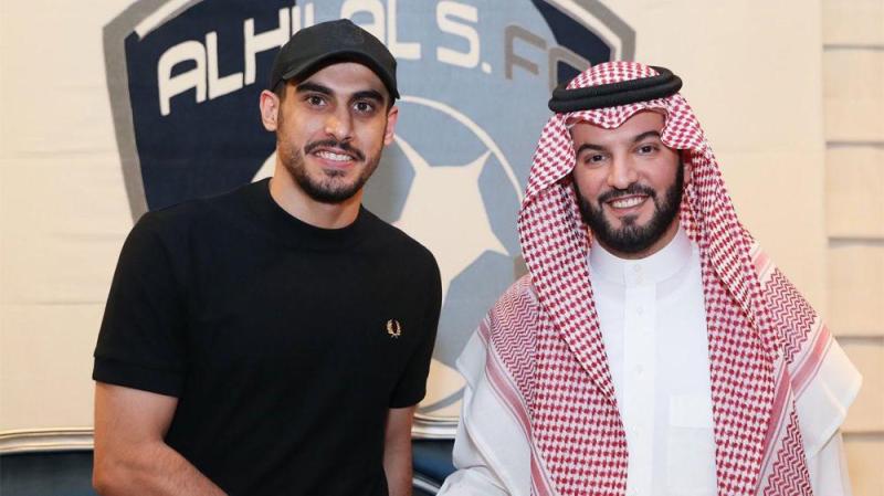 القادسية يضم حارس الهلال