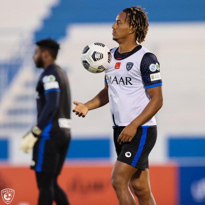 الهلال ينتعش برباعي الوسط