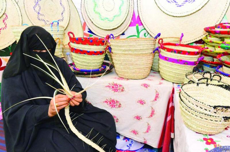 «الحرف اليدوية» موروث إبداعي يبحث عن التطوير