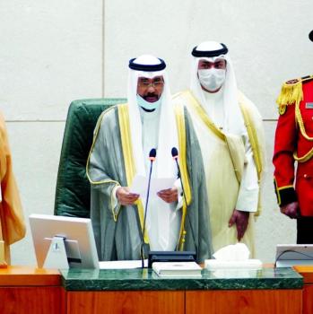 أمير الكويت: وحدتنا الوطنية سلاحنا لمواجهة التحديات