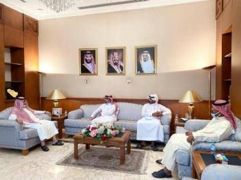 محافظ القطيف المكلف يطلع على جهود رابطة فرق الأحياء