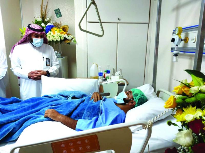انتشال جثة مقيم من تحت أنقاض «برج الخبر»