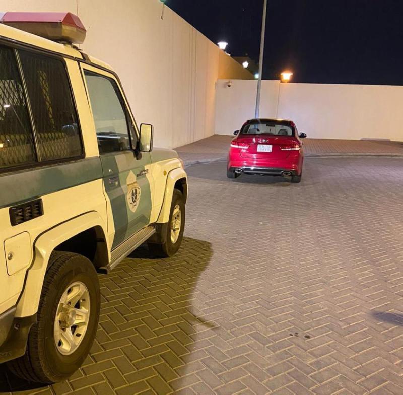 القبض على مراهق يقود مركبة بتهور في جدة